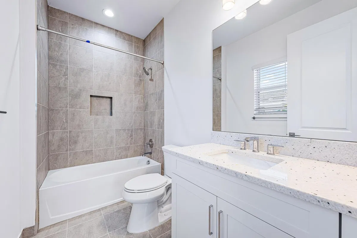 Residence photo 16
