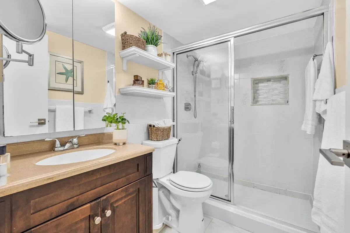 Unit 105 photo 25