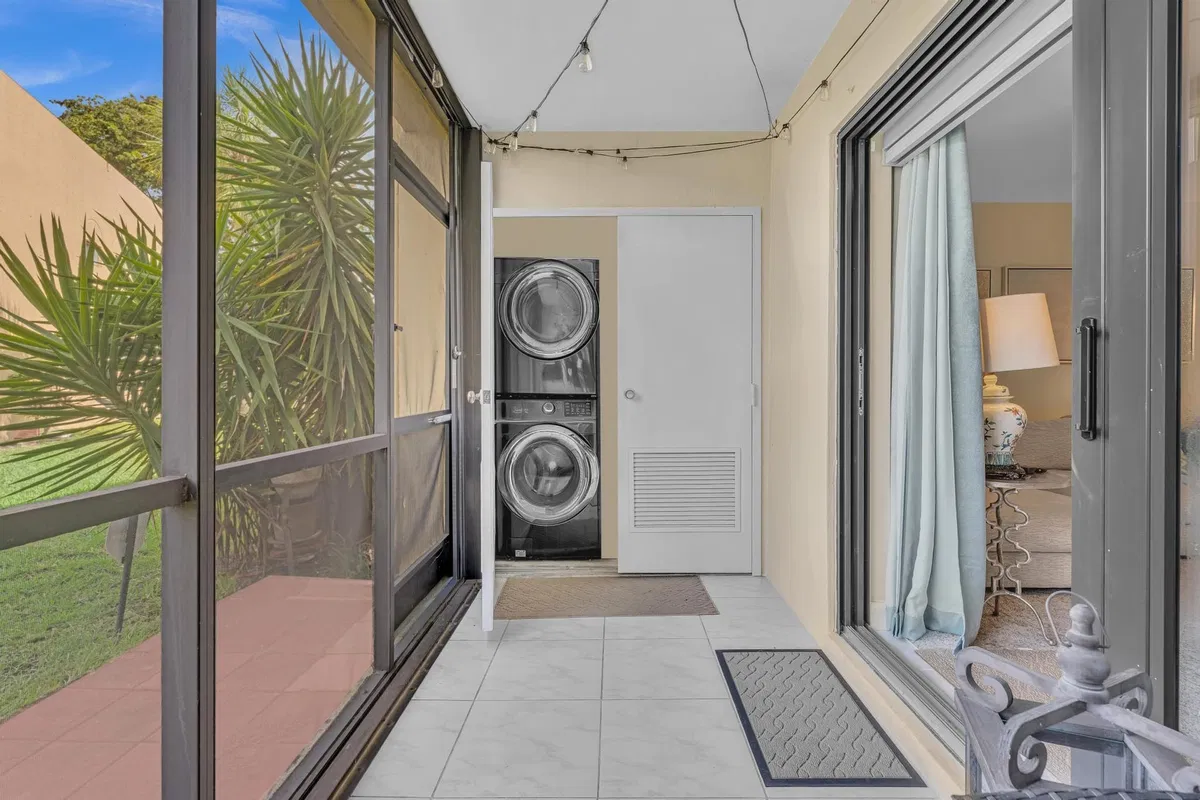 Unit 105 photo 31