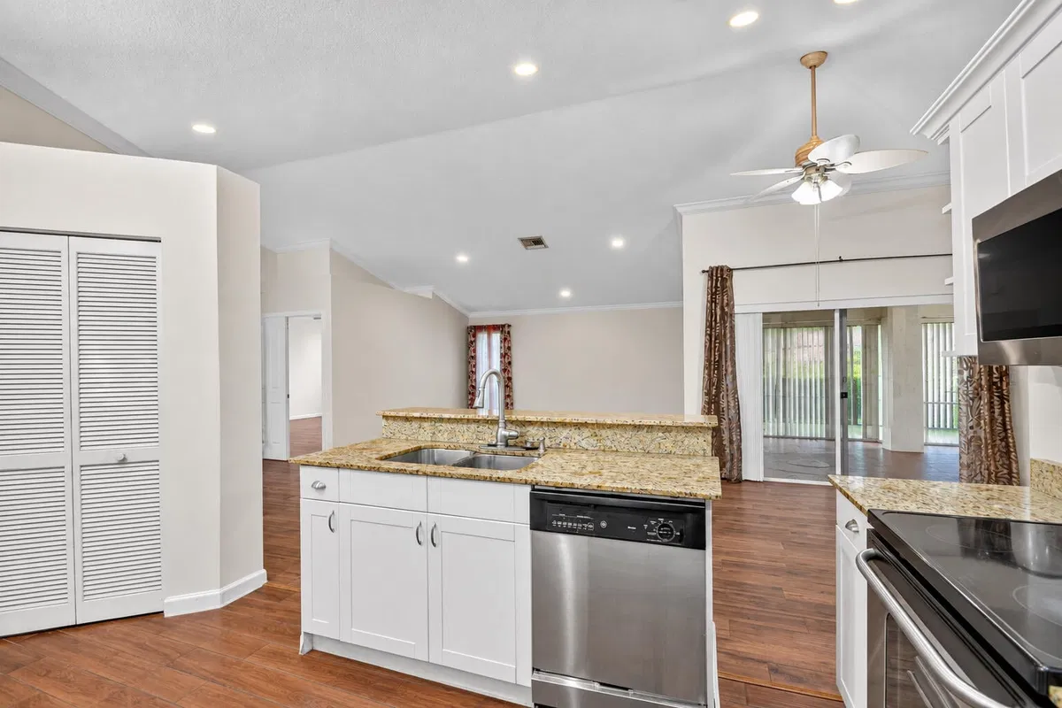 Residence photo 7
