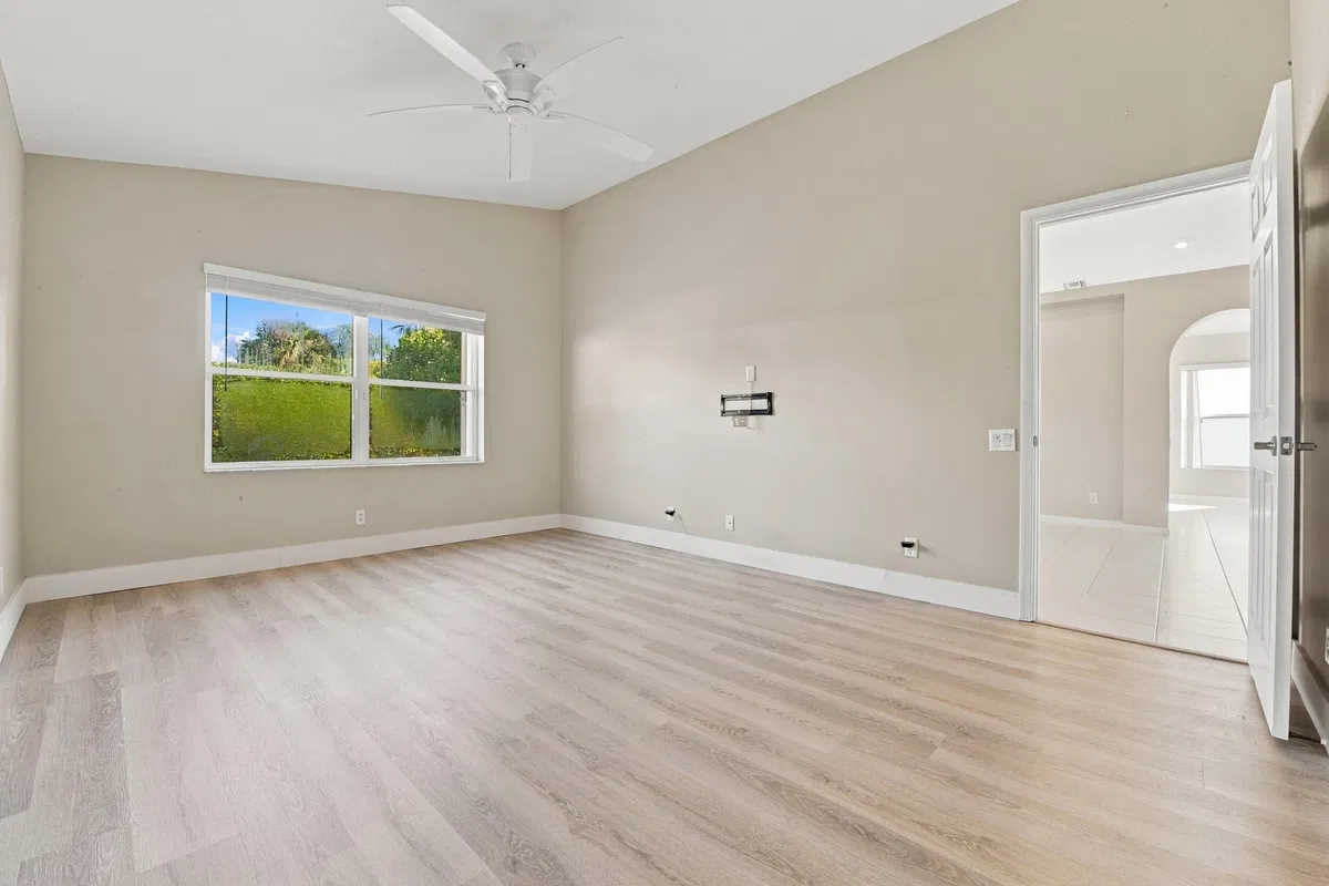 Residence photo 28