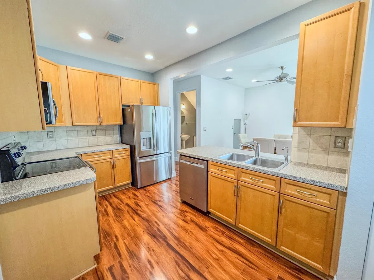 Residence photo 7