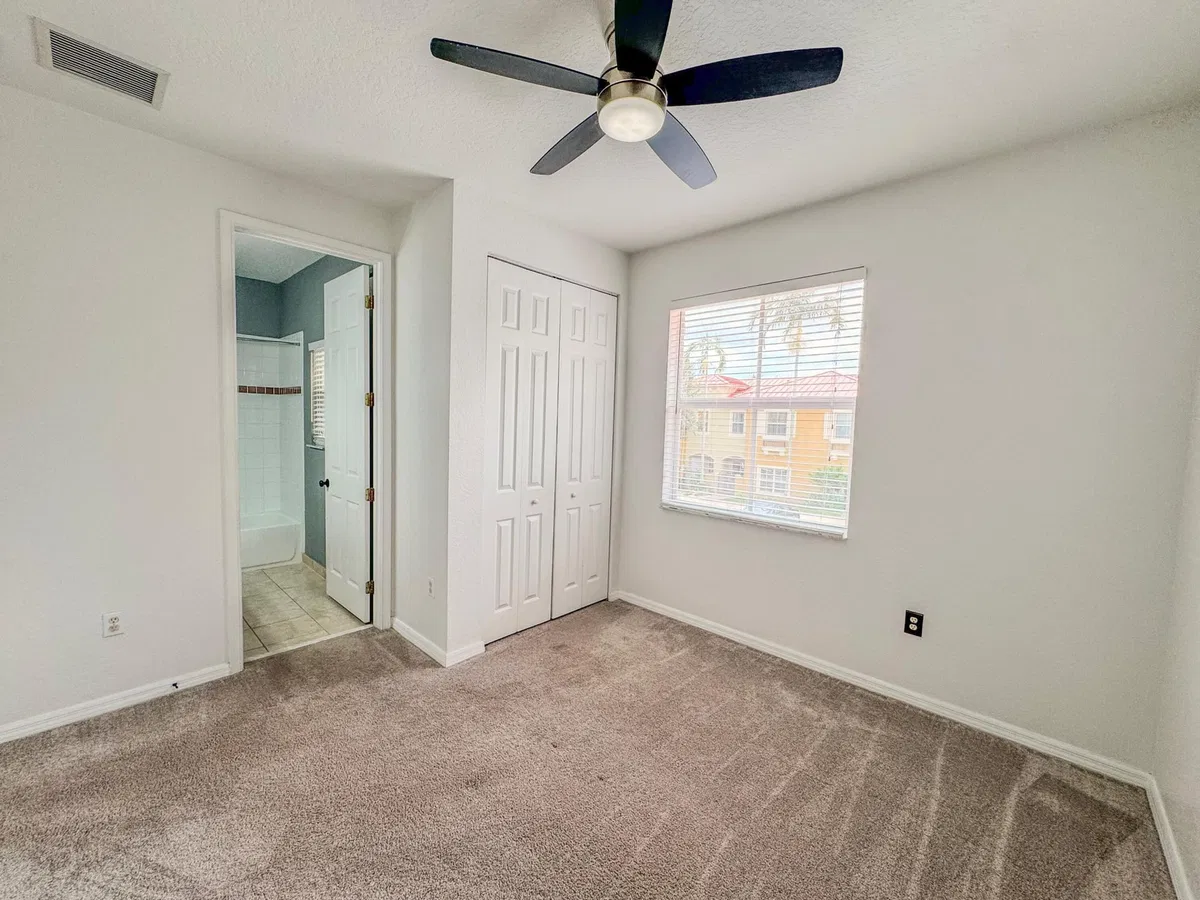  Residence photo 16