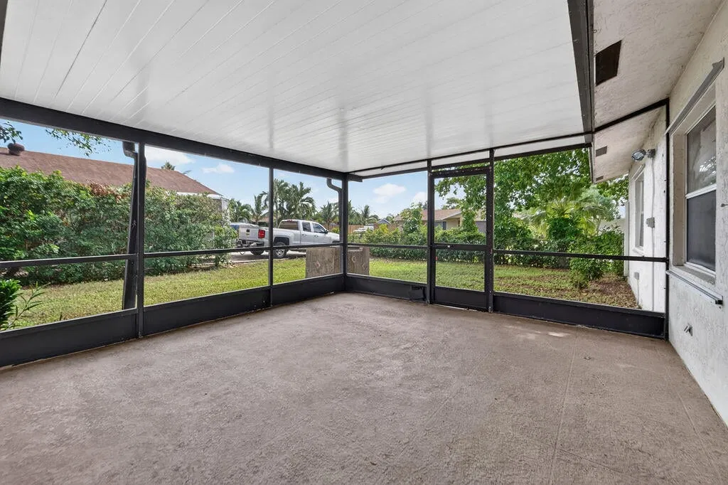 Residence photo 25