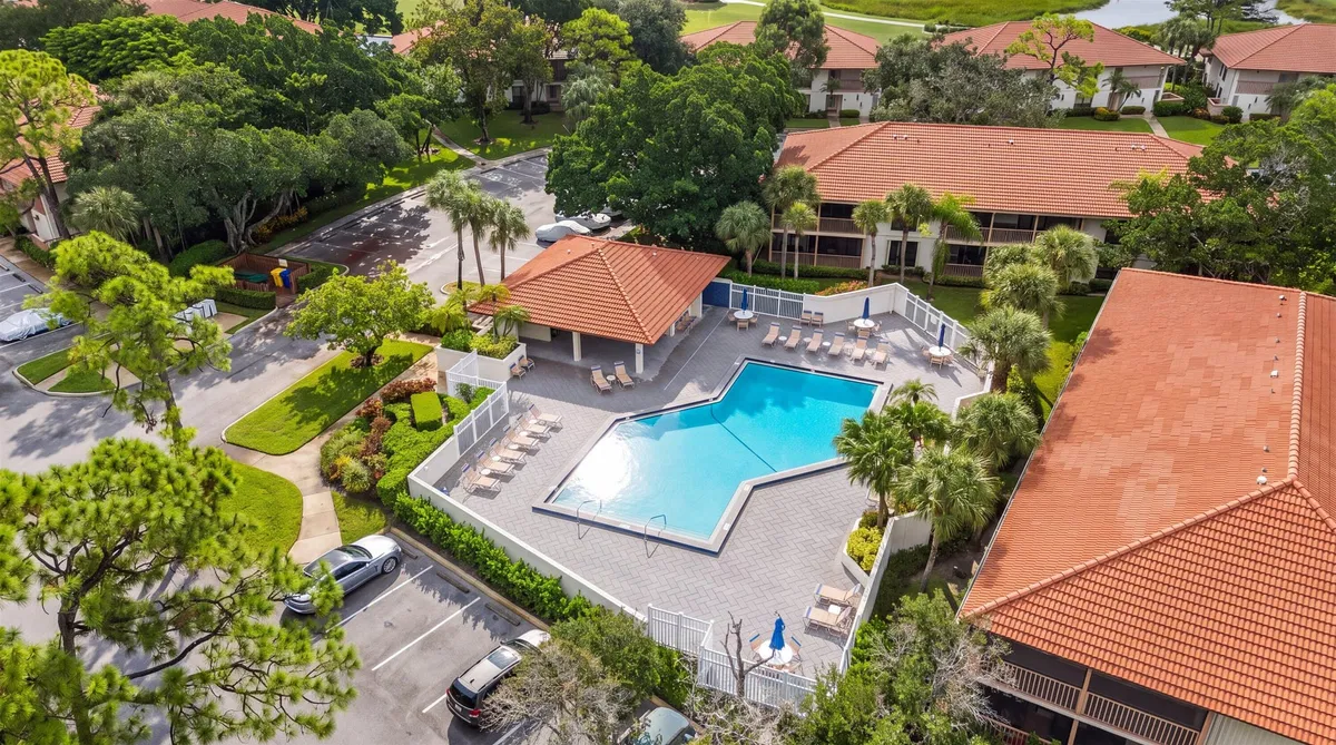 PGA National Palm Beach Gardens Residence photo 37
