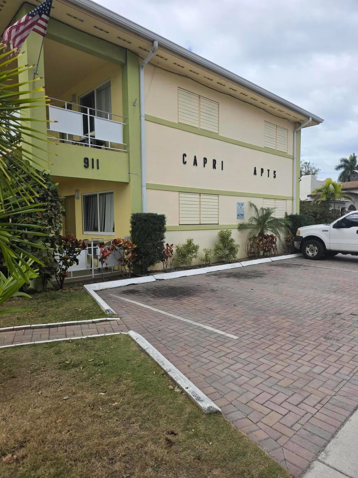 Unit 102 photo 10
