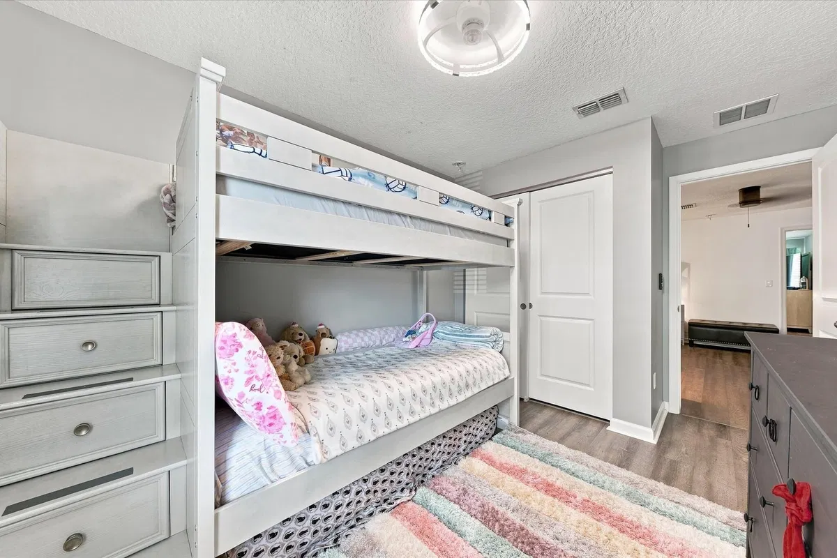 Residence photo 22