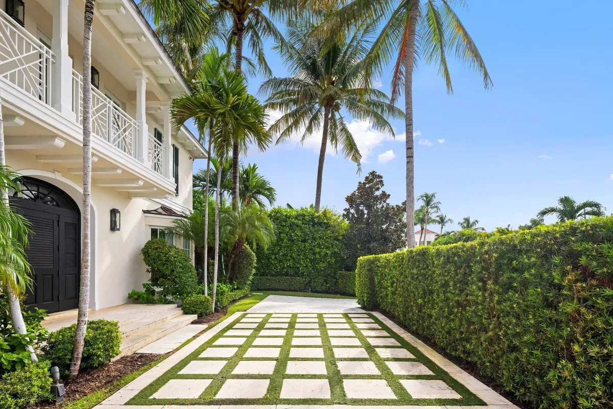 North End Palm Beach Residence photo 7
