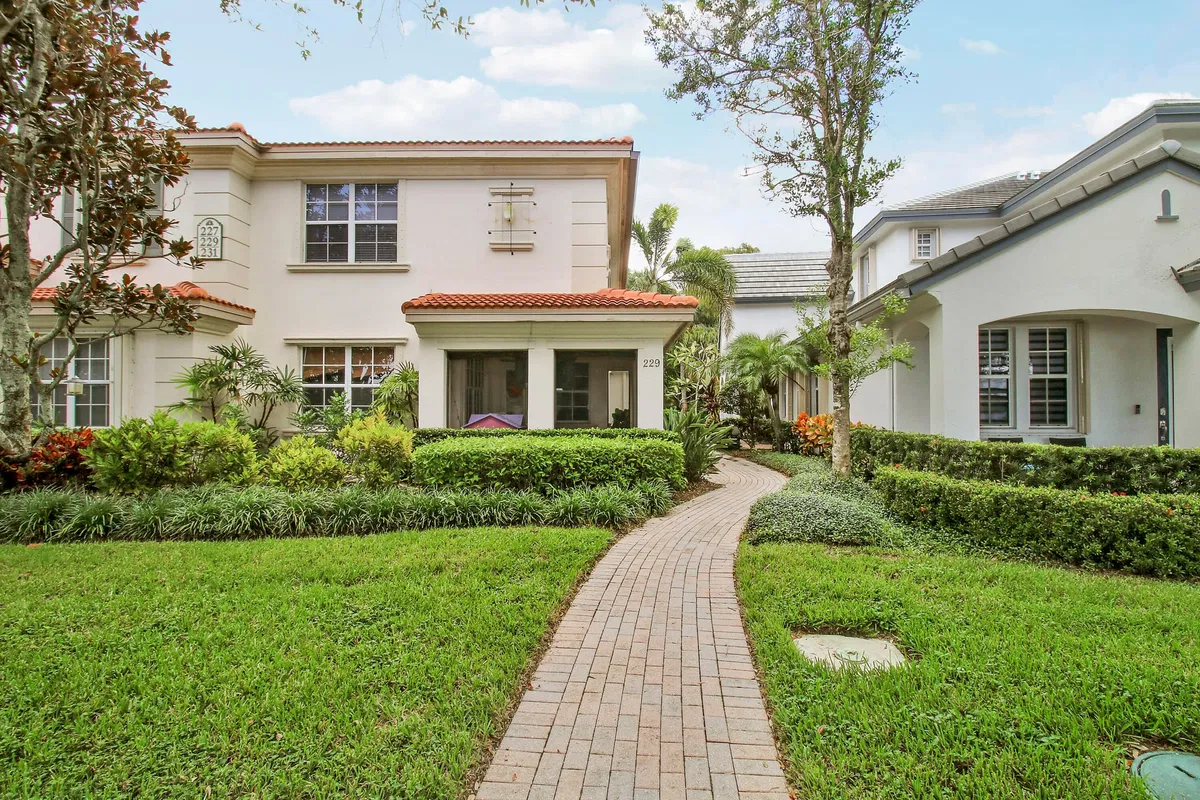 Evergrene Palm Beach Gardens Residence photo 13