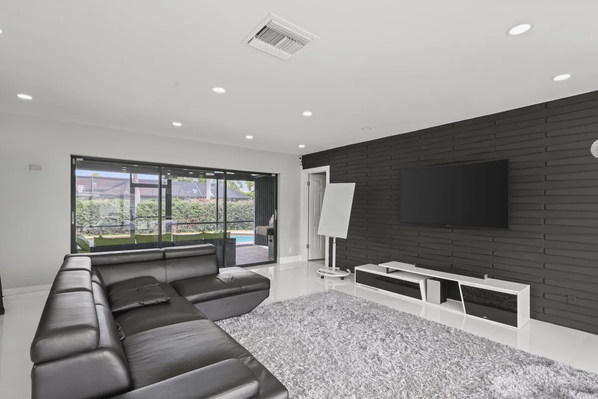  Residence photo 28