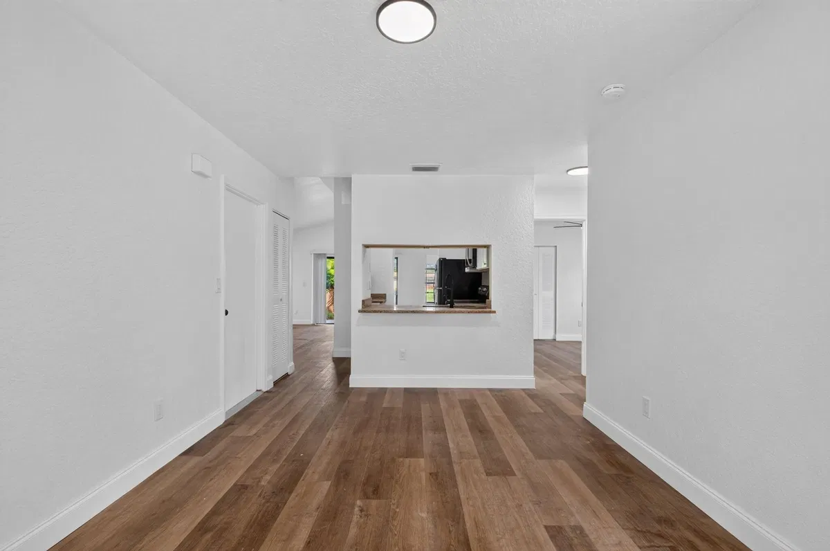  Residence photo 13