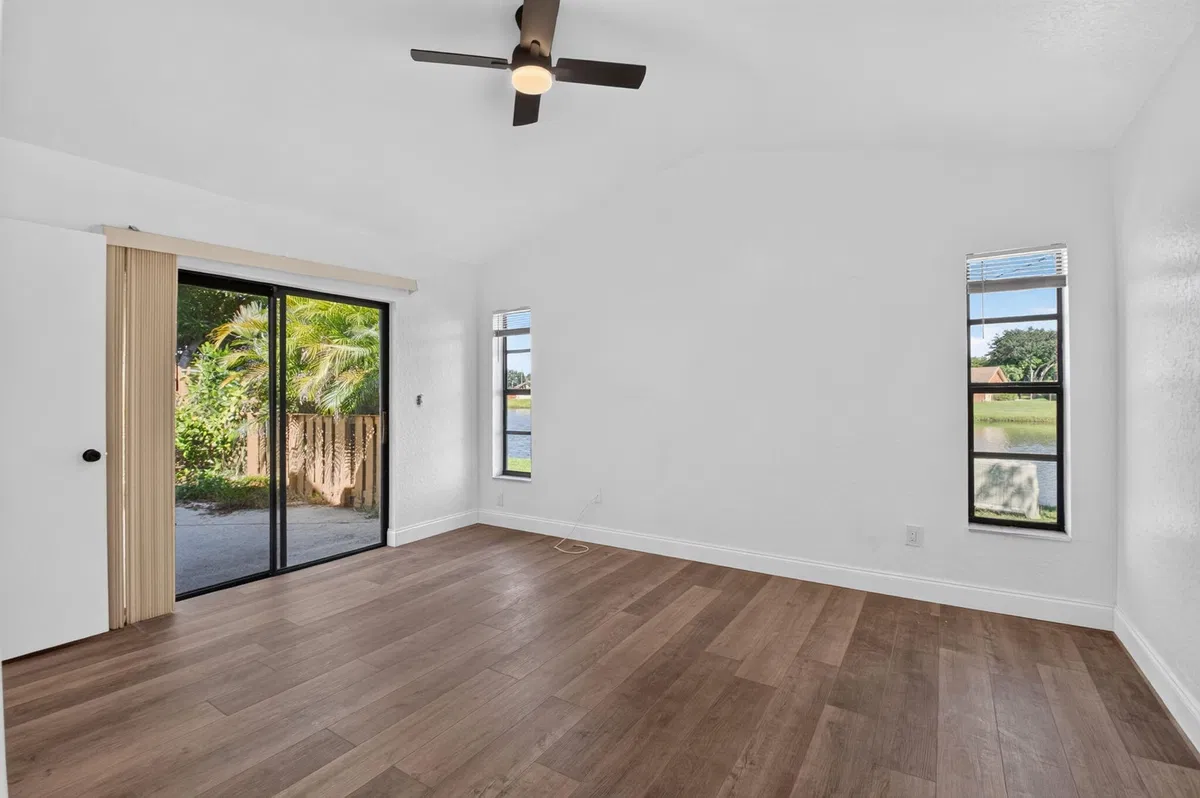  Residence photo 25