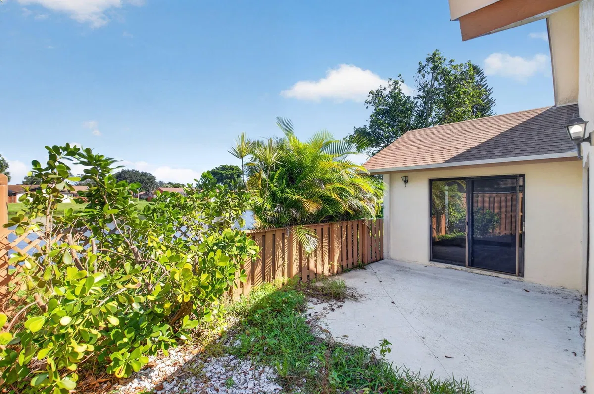  Residence photo 34