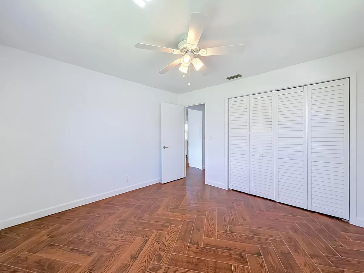  Residence photo 34