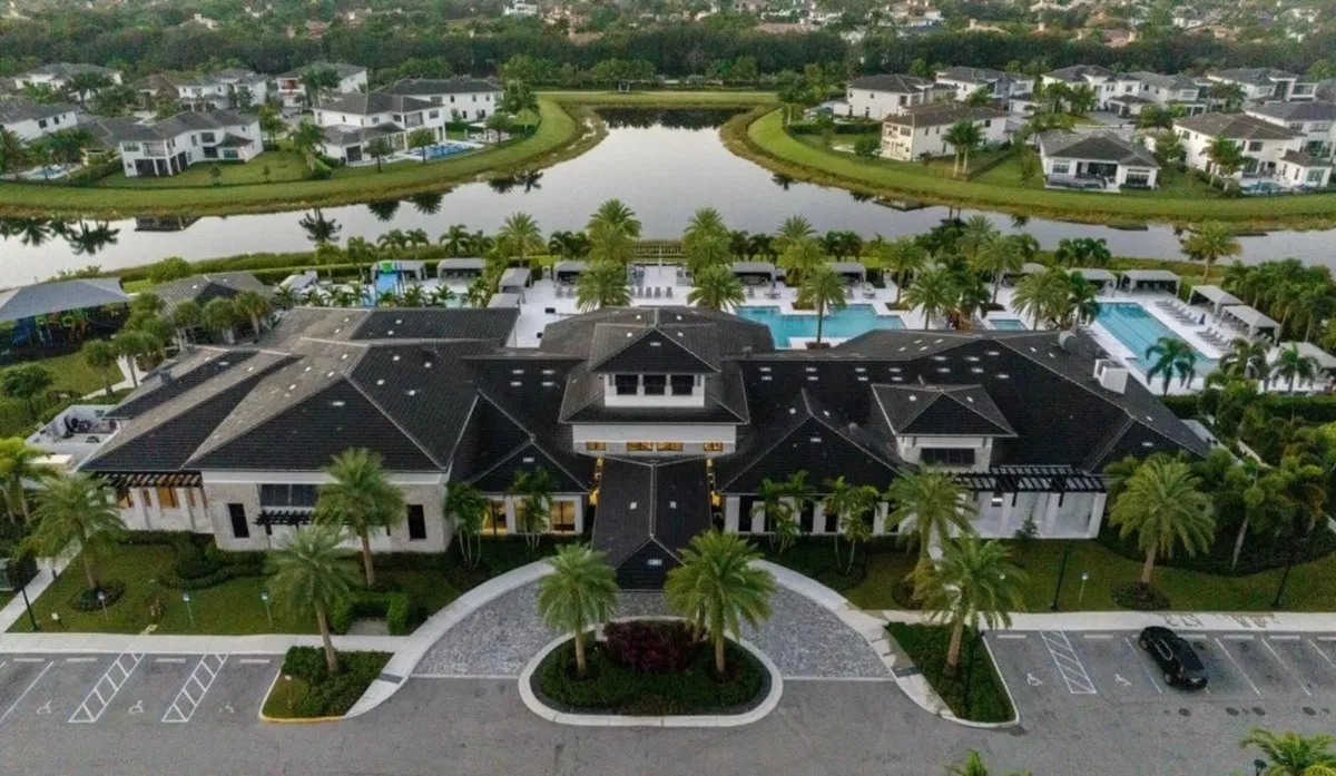 Boca Bridges Residence photo 91