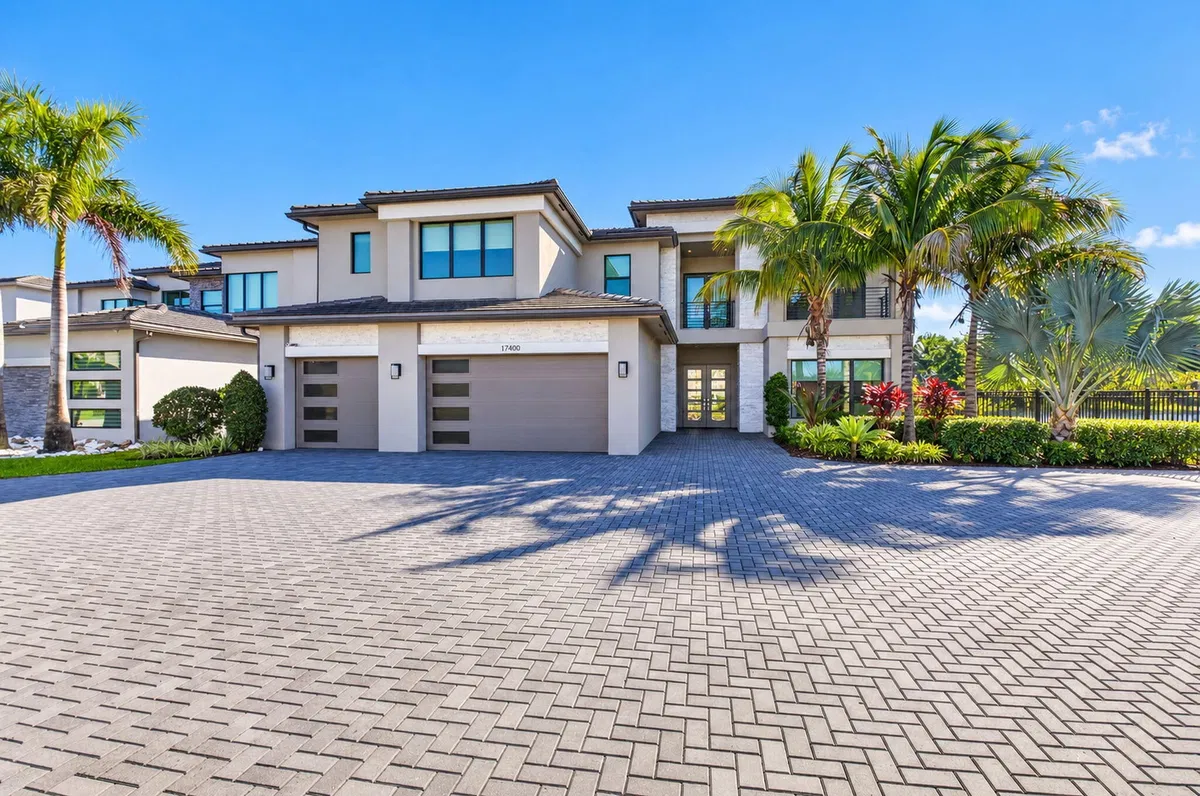Boca Bridges Residence