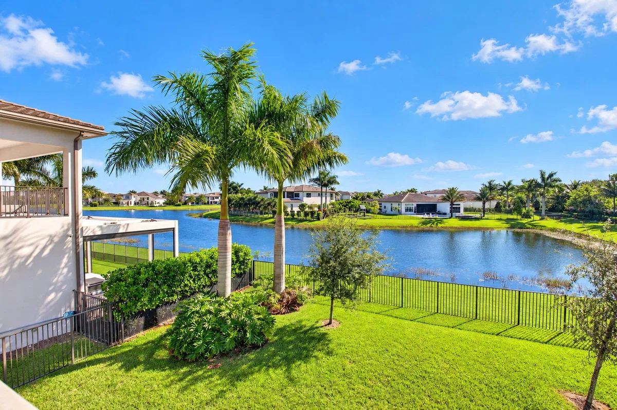 Boca Bridges Residence photo 49