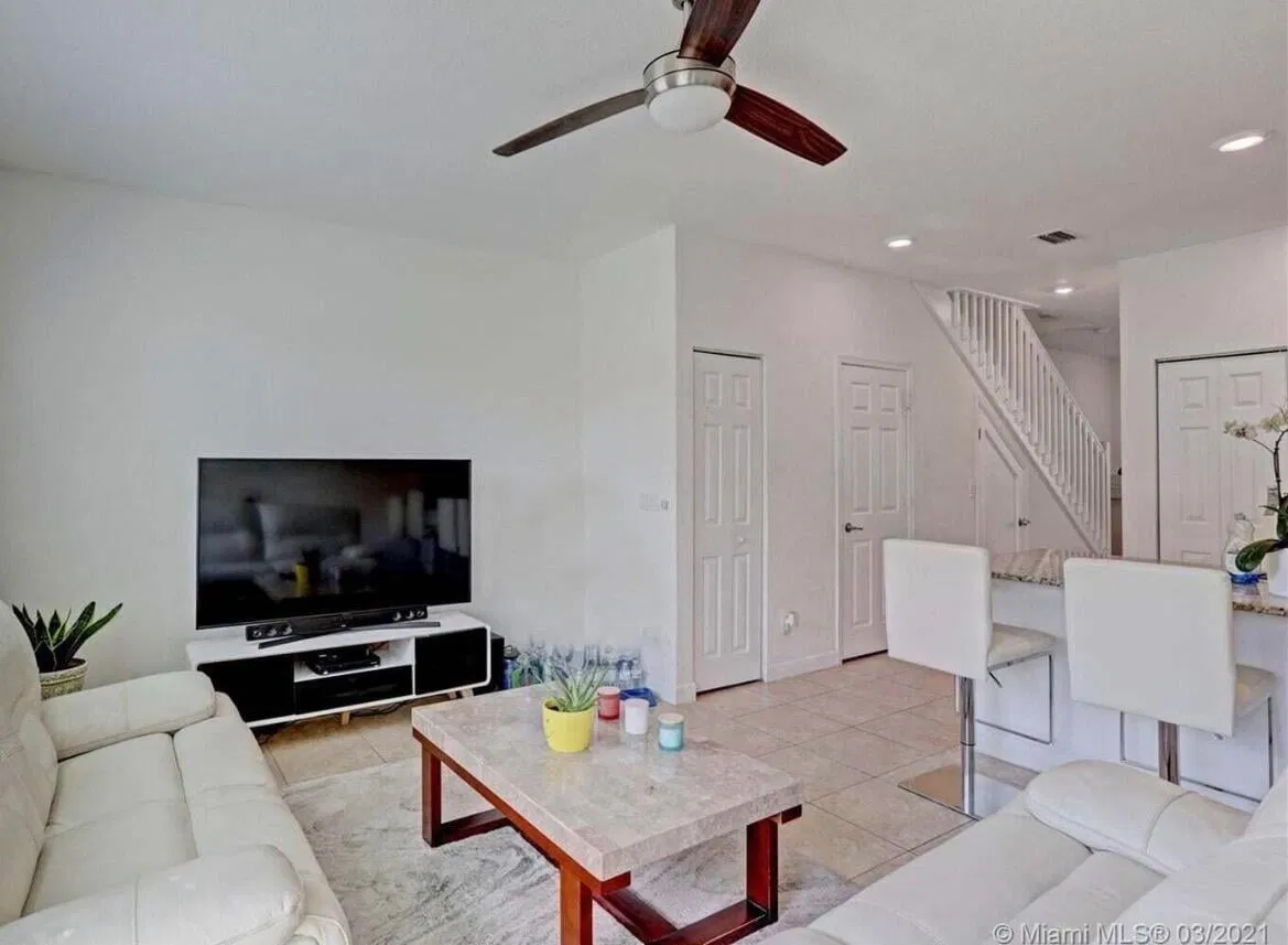 Residence photo 19