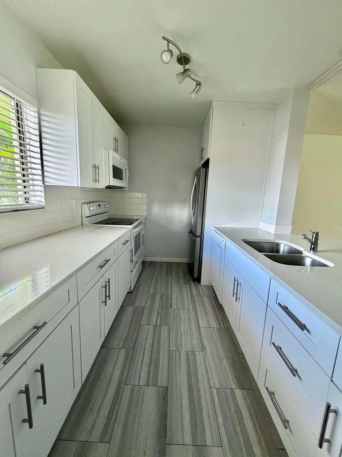 Unit 2030 photo 7