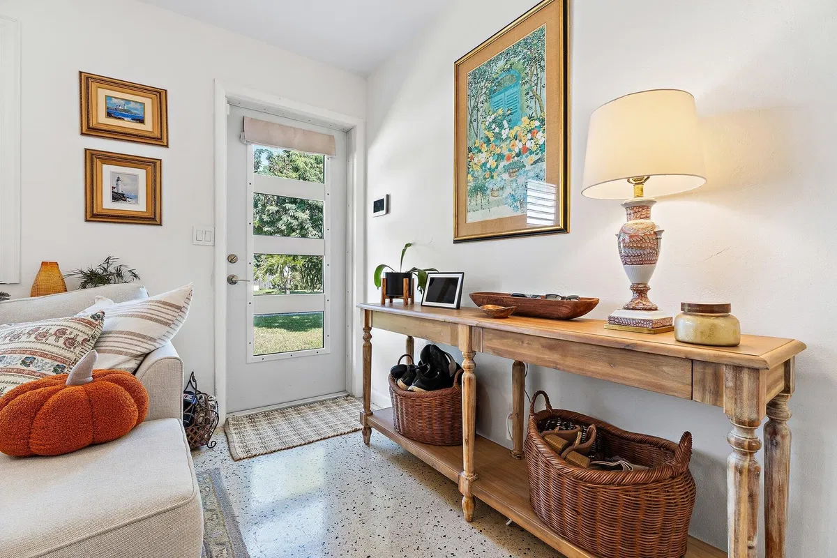 SoSo West Palm Beach Residence photo 19