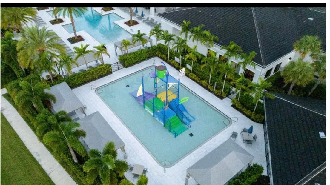 Boca Bridges Residence photo 100