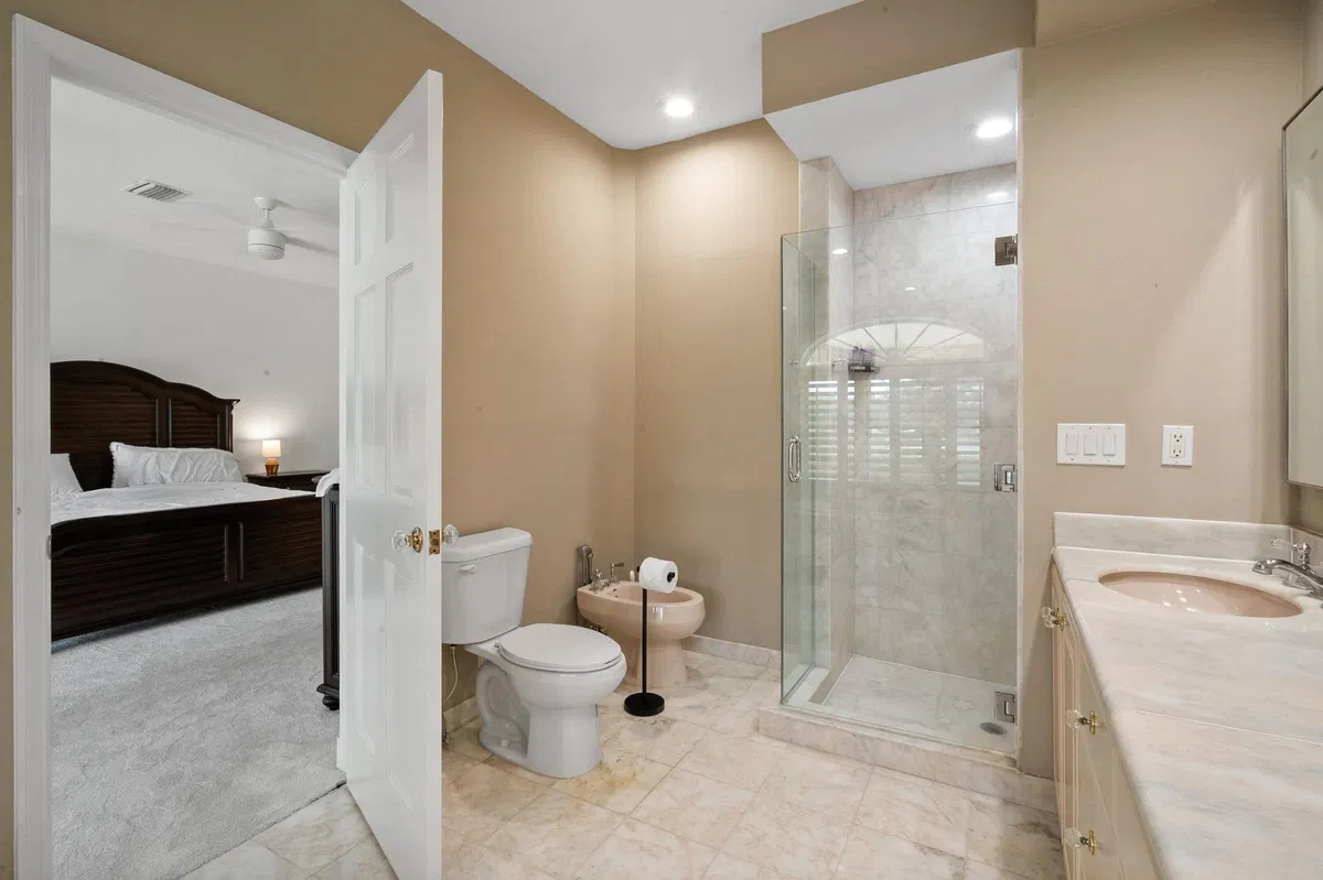 Residence photo 28