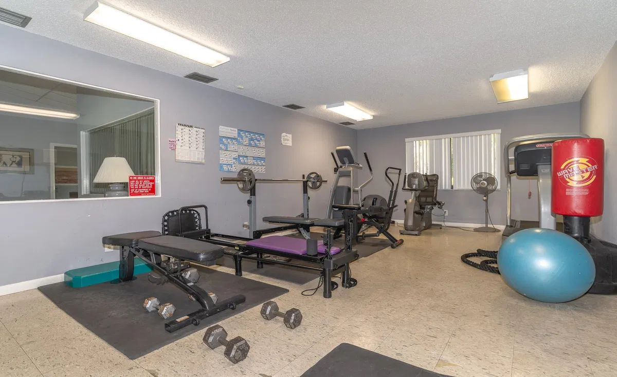 Unit 203 photo 34