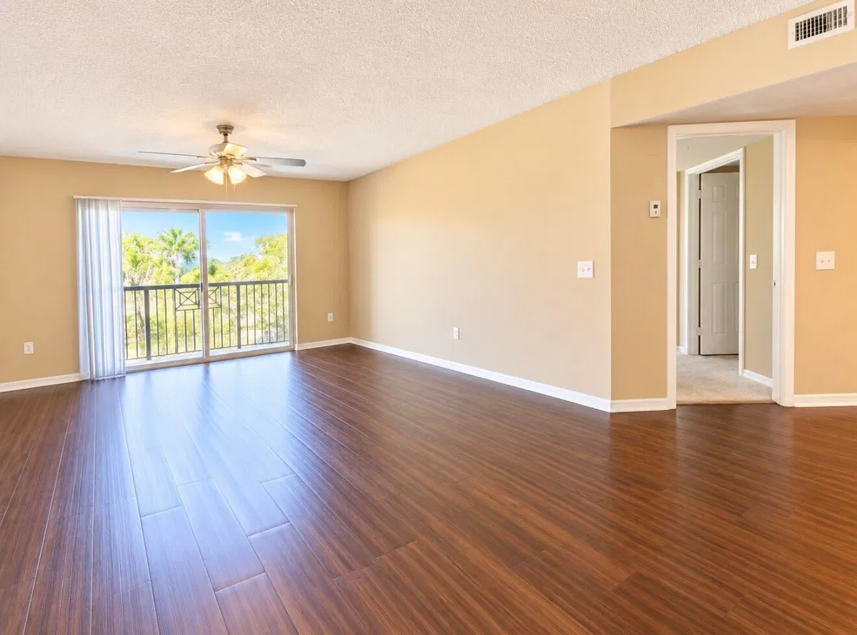  Unit 1304 photo 7