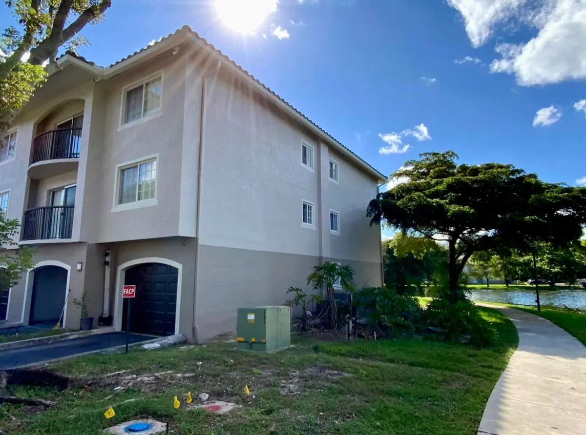  Unit 1304 photo 28