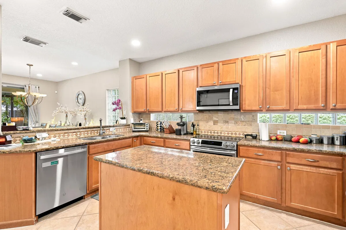 Residence photo 19