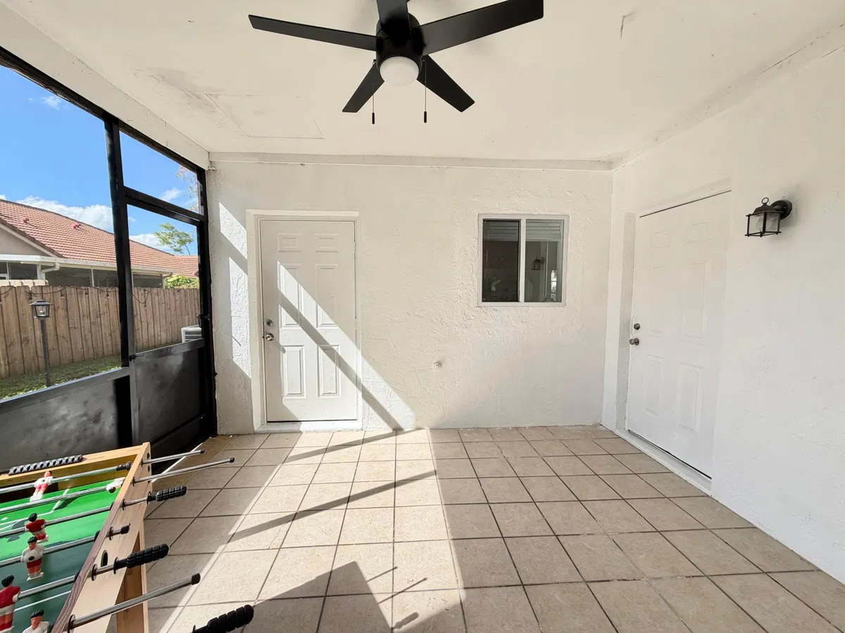  Residence photo 49