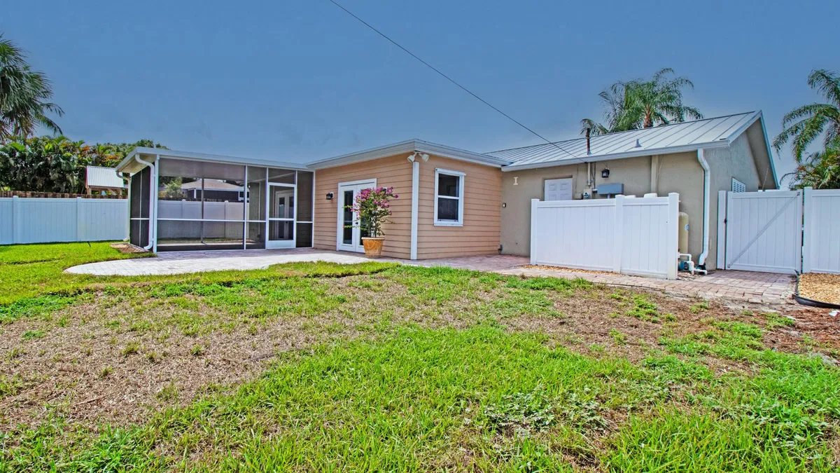 Residence photo 10