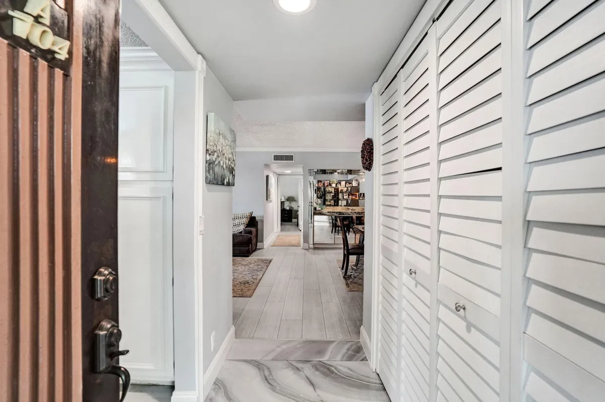 Unit 104 photo 25