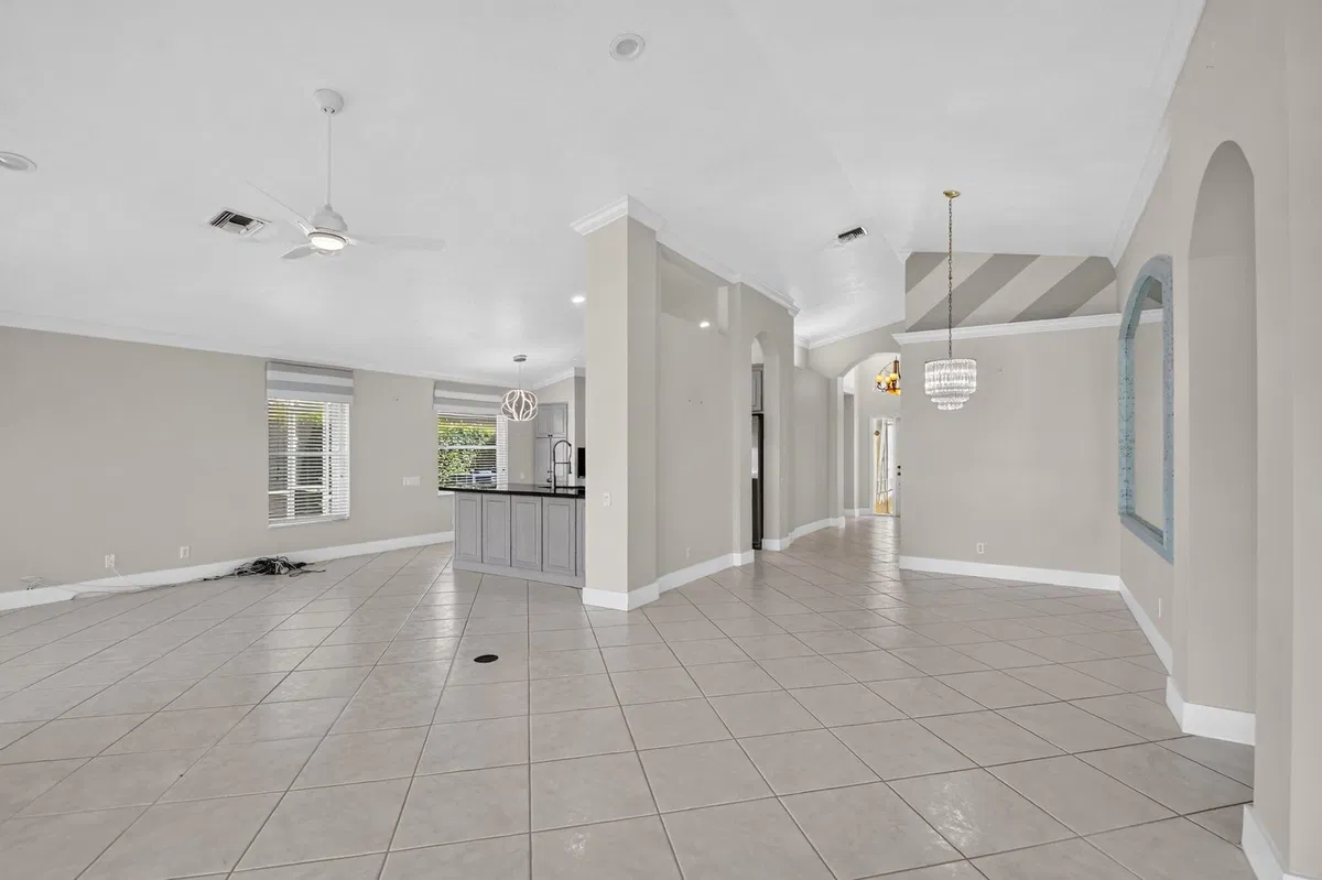 Residence photo 4
