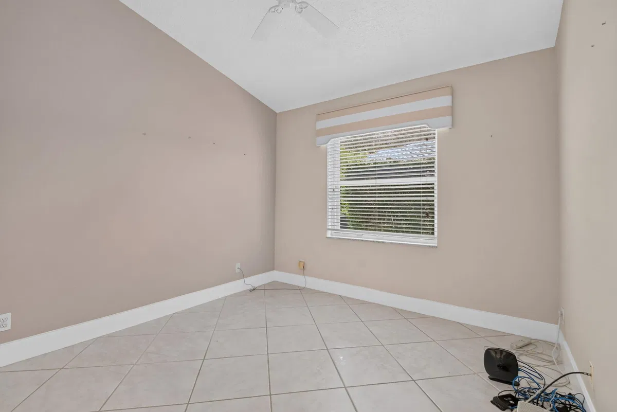 Residence photo 22