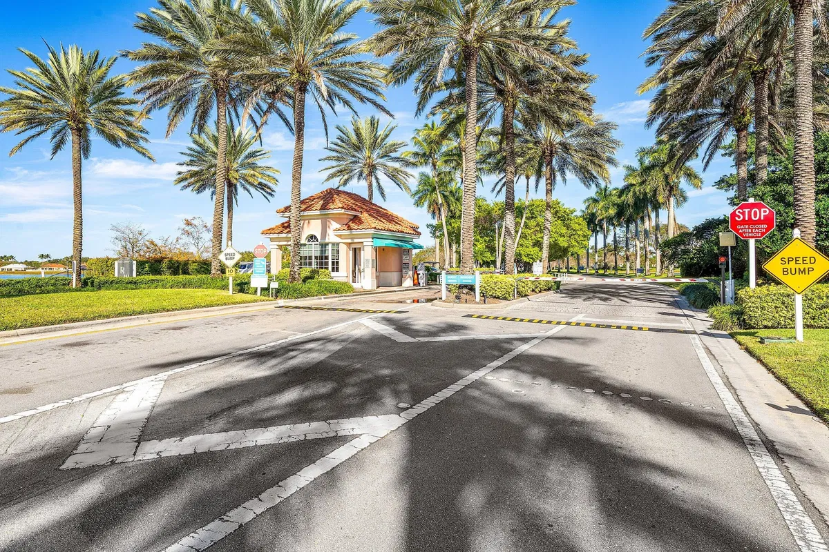 Residence photo 37