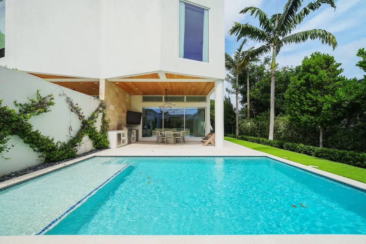 Palm Trail Delray Beach Residence photo 37