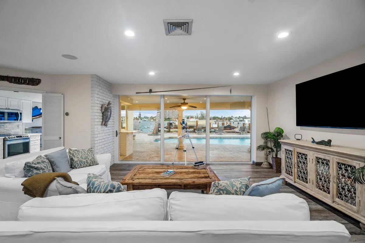  Residence photo 7
