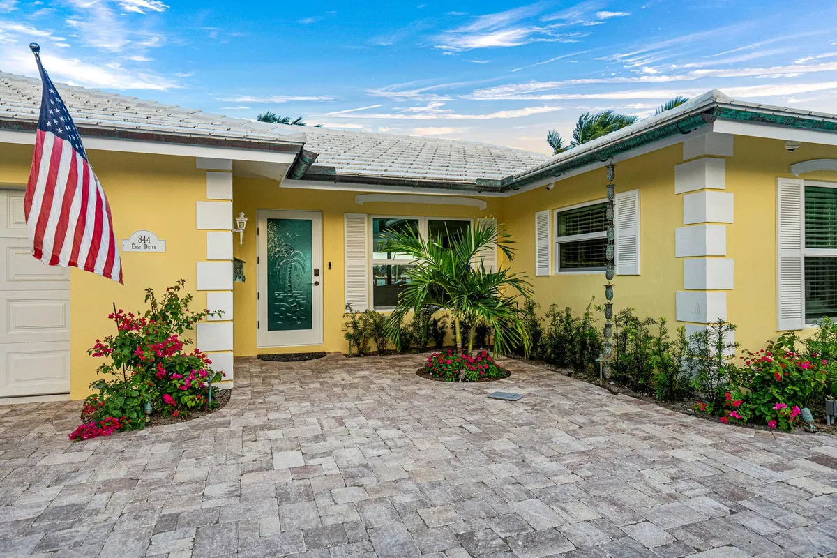  Residence photo 34