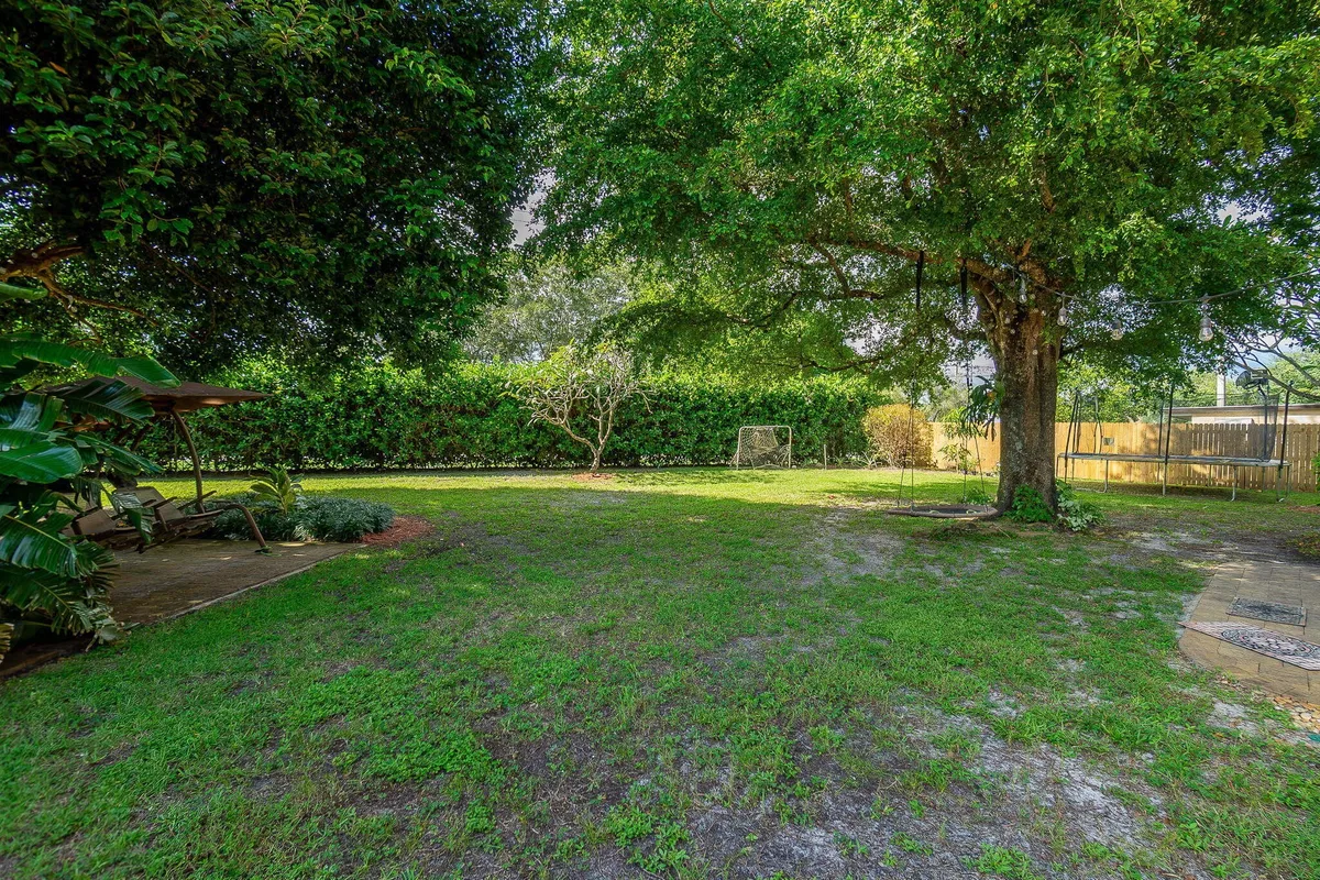 Residence photo 34