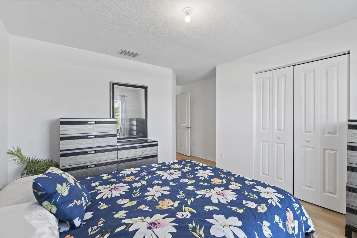  Residence photo 16