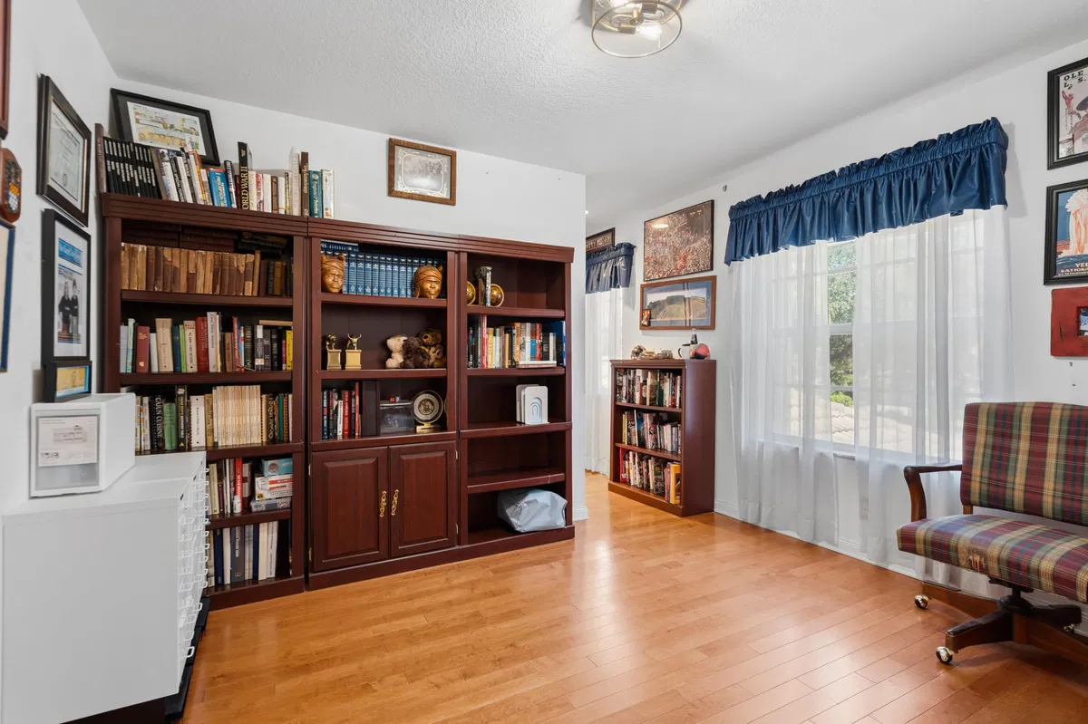  Residence photo 28