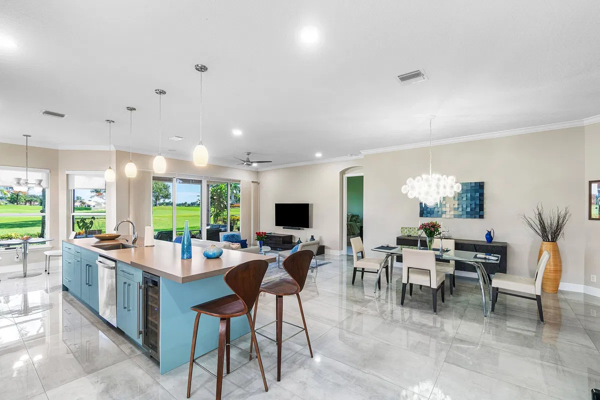 Residence photo 19
