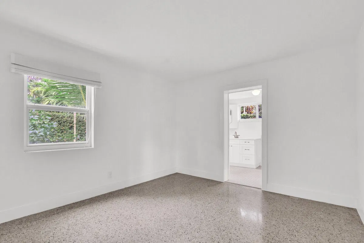 Residence photo 16