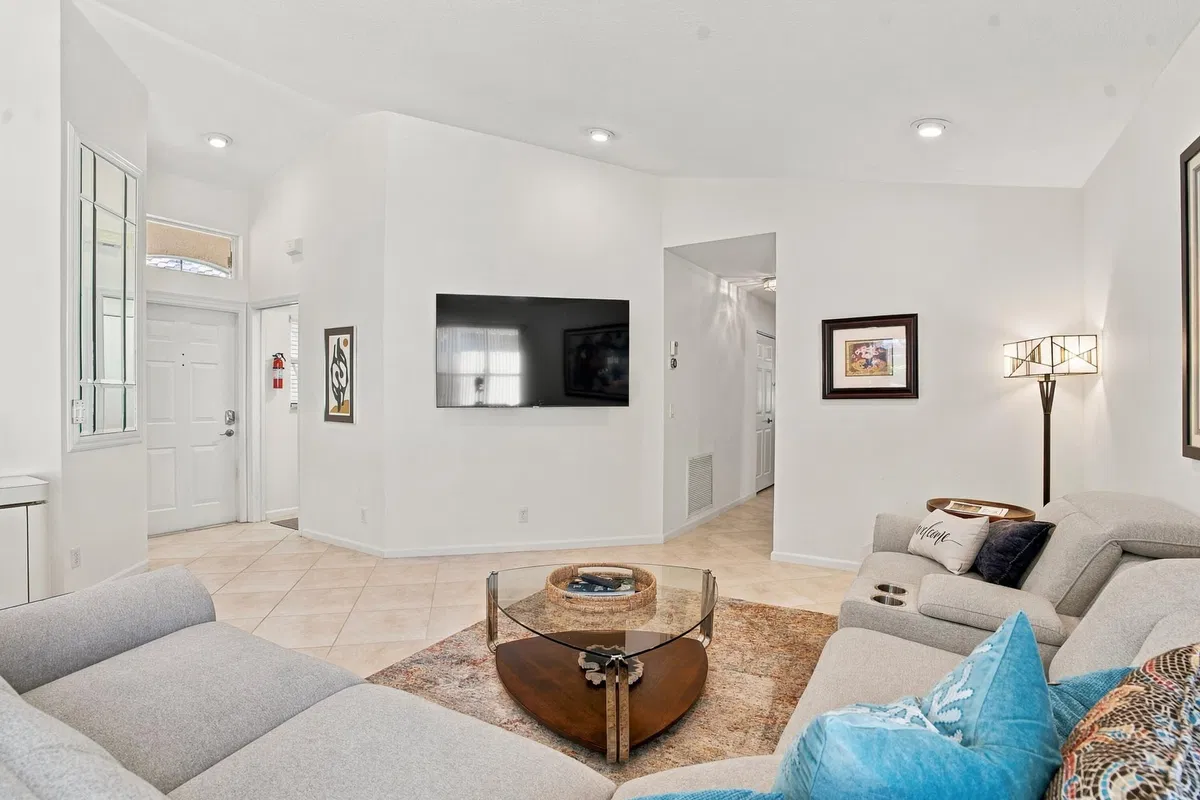 Residence photo 22