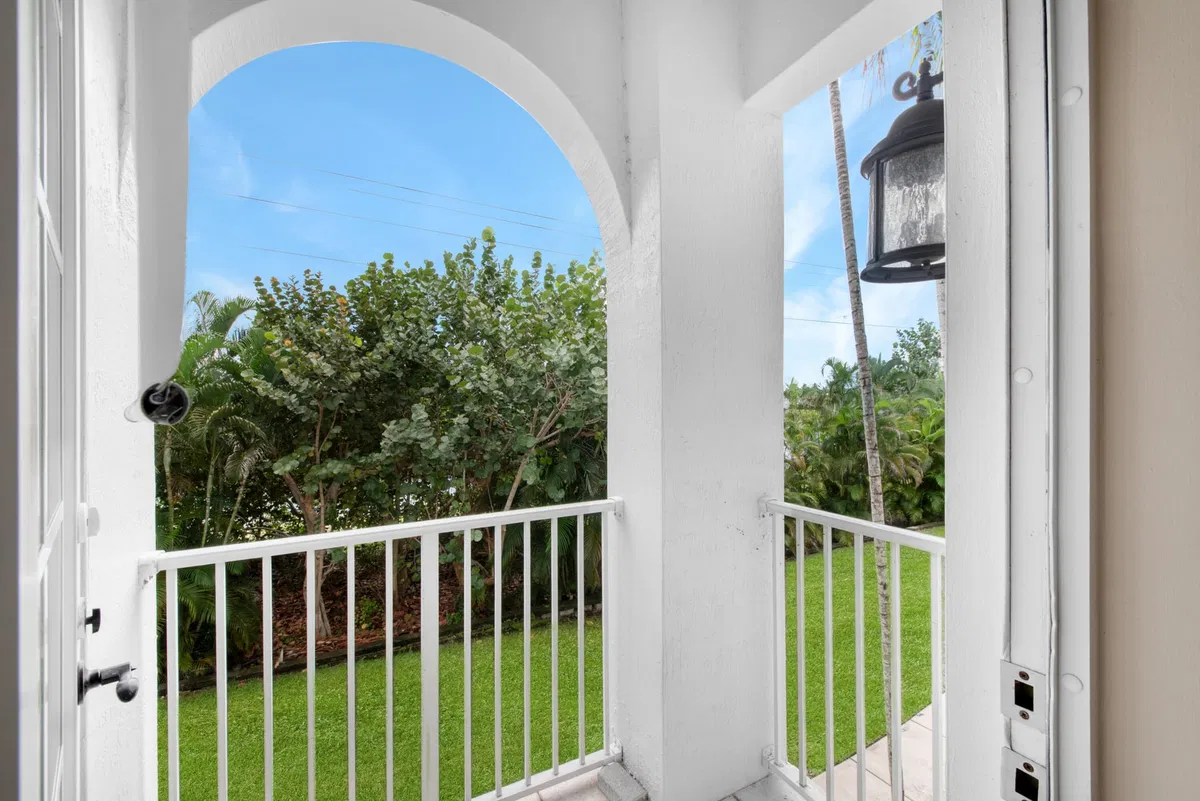 Residence photo 4