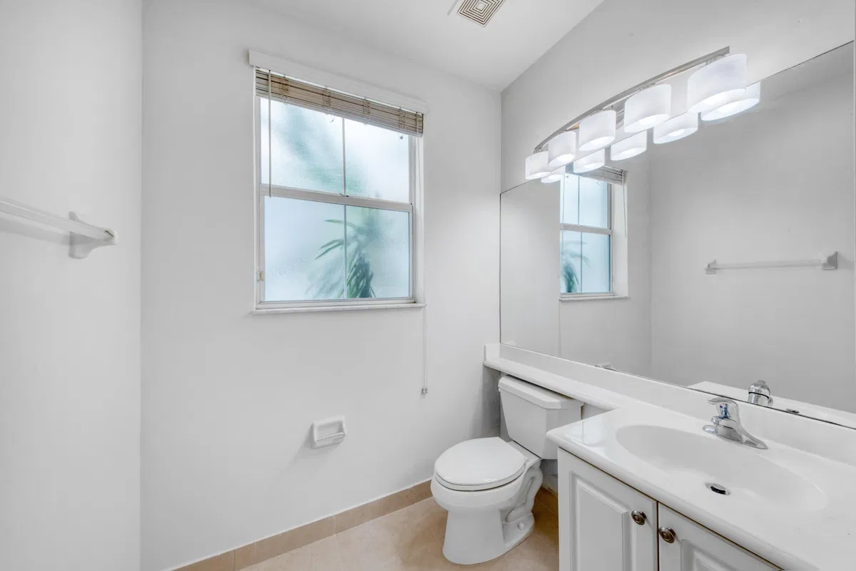 Residence photo 19