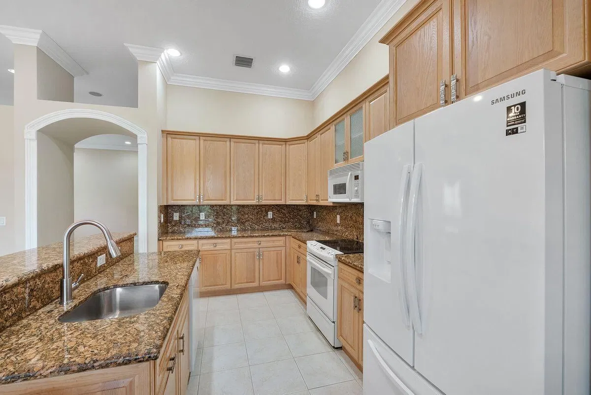 Residence photo 16