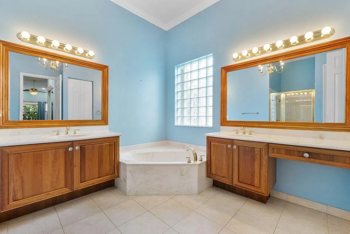 Residence photo 25