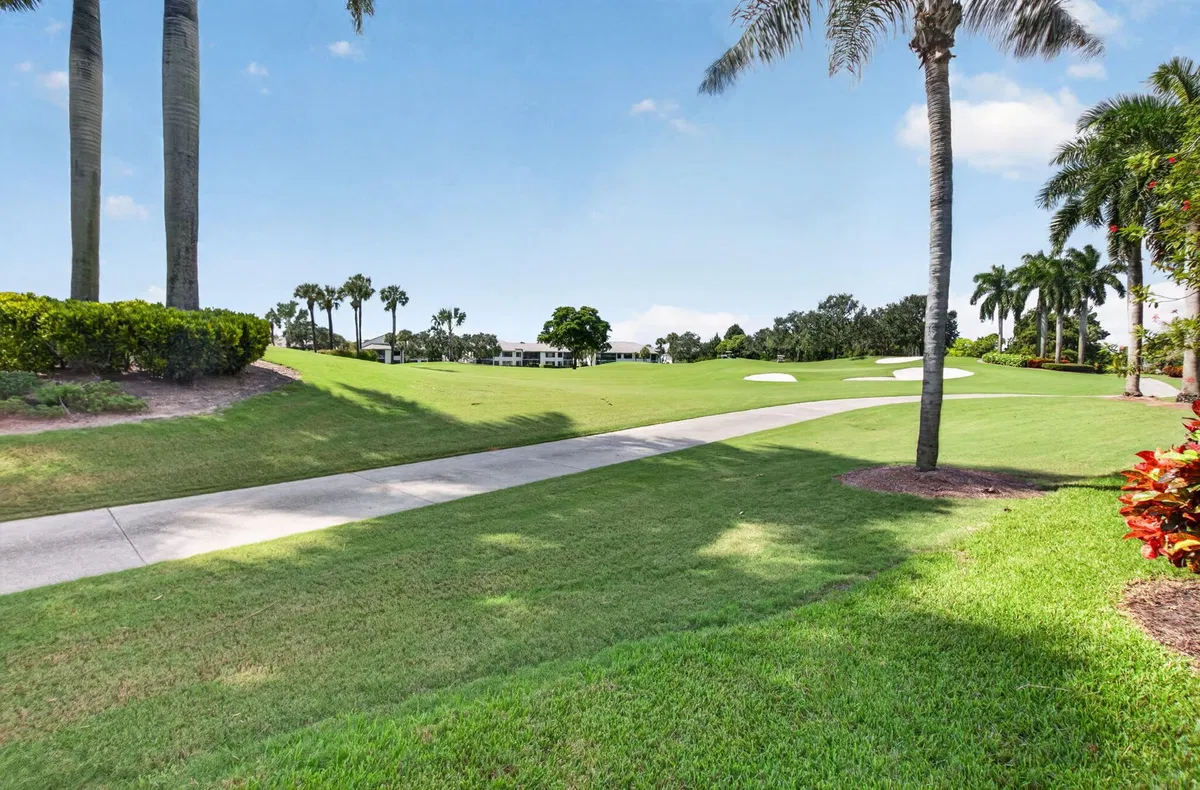 Residence photo 34